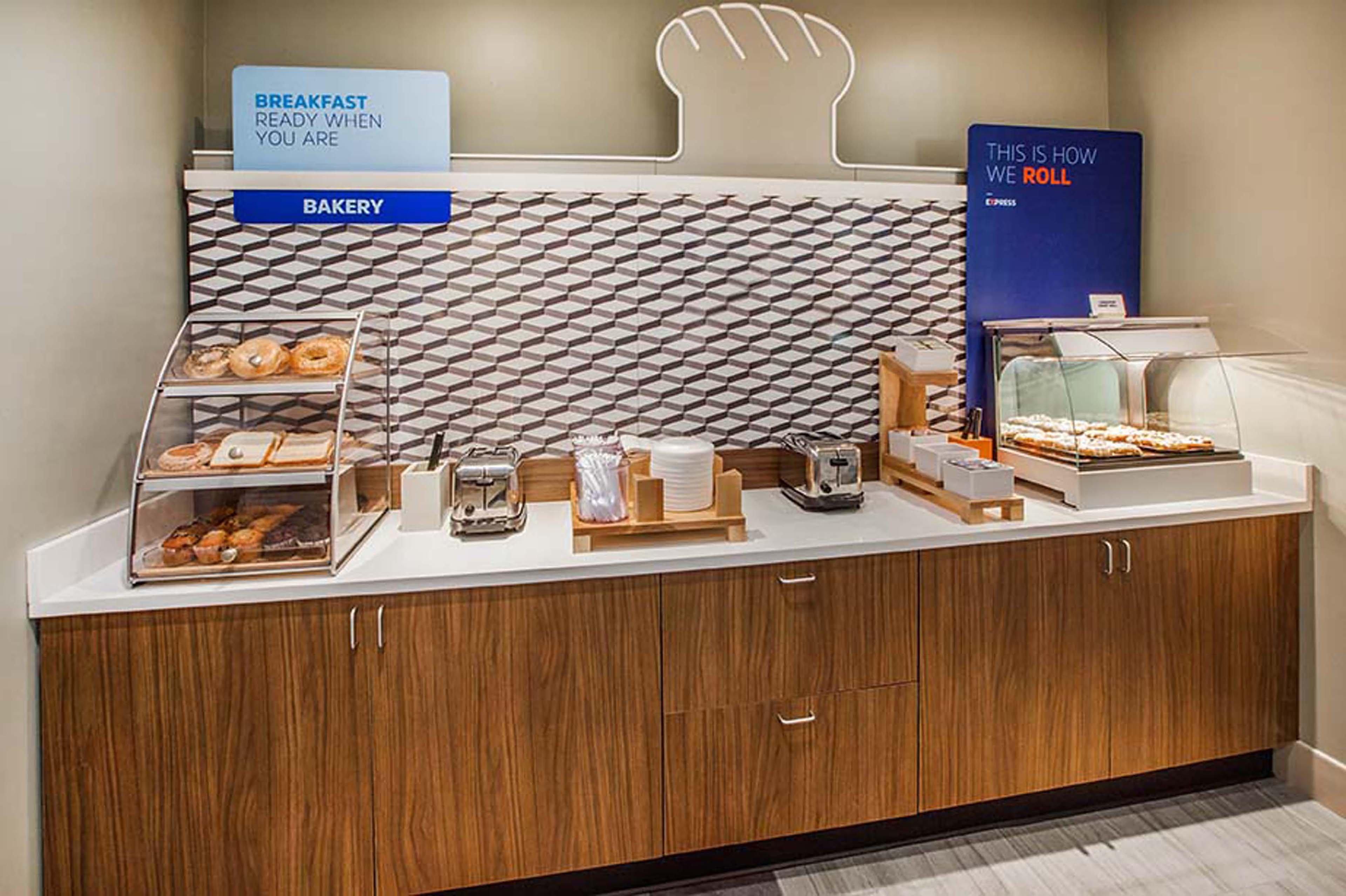 Holiday Inn Express & Suites- Sugar Land Se - Missouri City By Ihg Екстериор снимка
